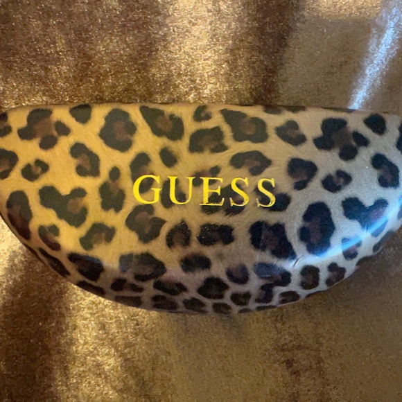 Guess Animal Print Hard Shell Eyeglass Case - Picture 2 of 5